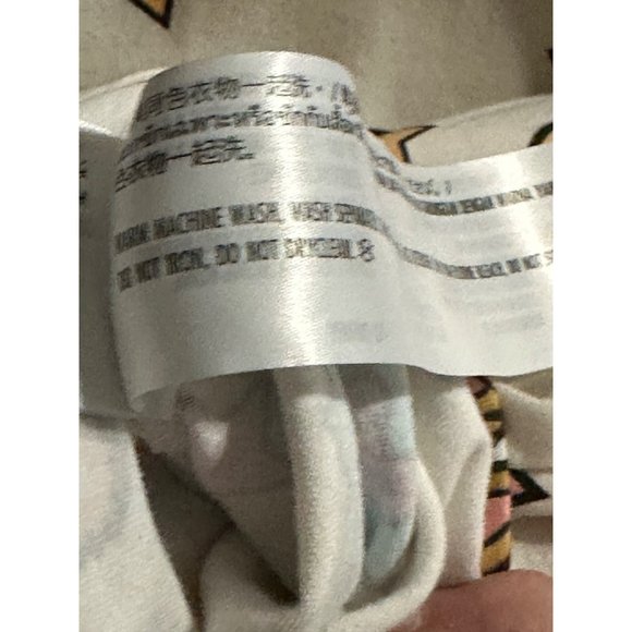 Disney size 2X Chip & Dale chipmunks cream v neck long sleeve top-part of a set - Picture 7 of 11